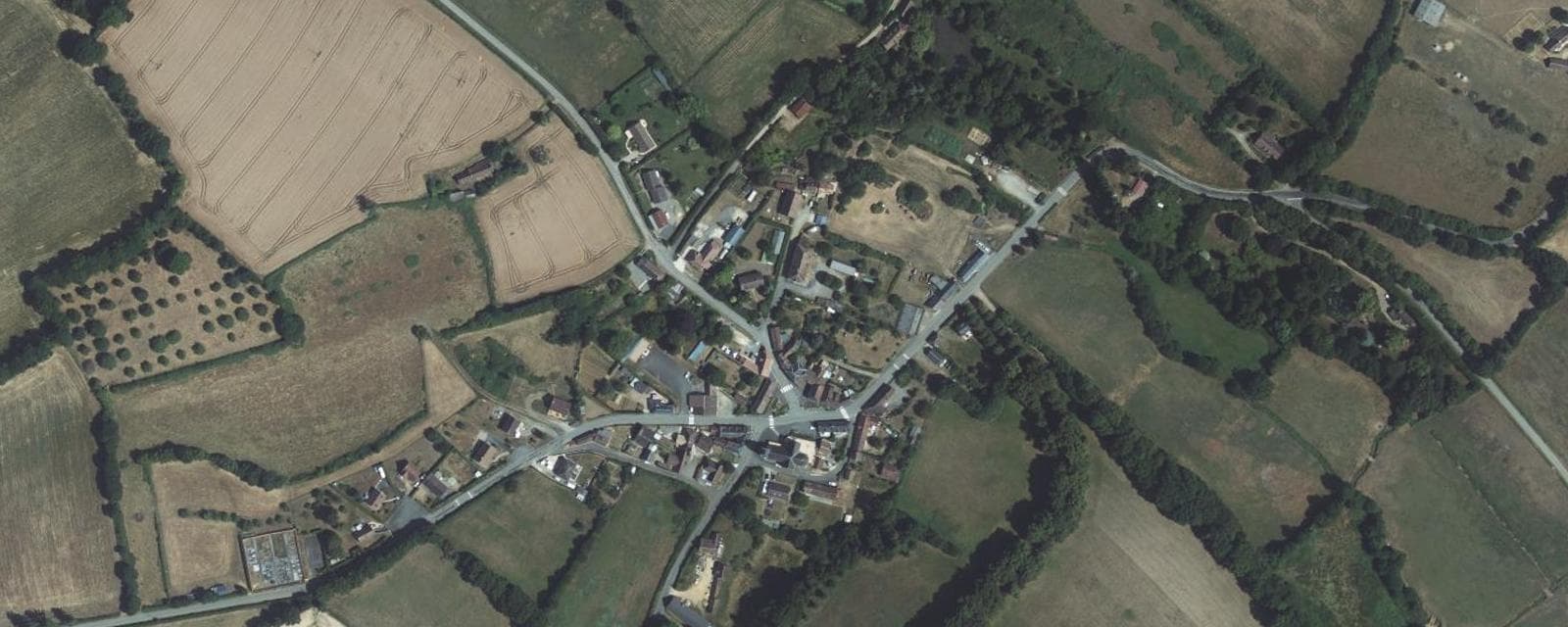 Vue aérienne de Dehault (Sarthe)