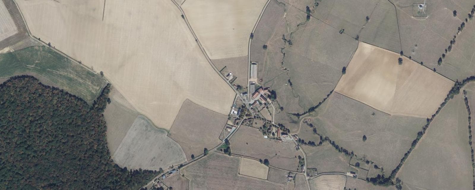 Vue aérienne de Diennes-Aubigny (Nièvre)