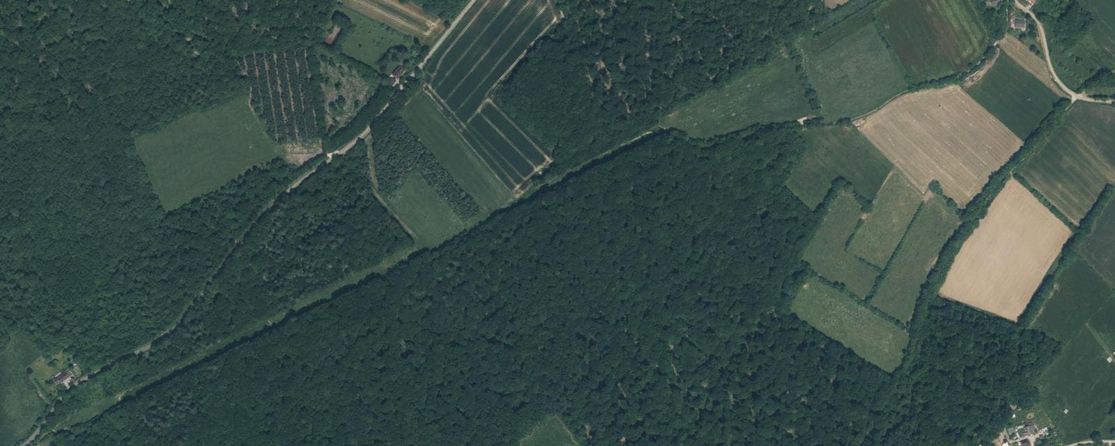 Vue aérienne de Dracy (Yonne)