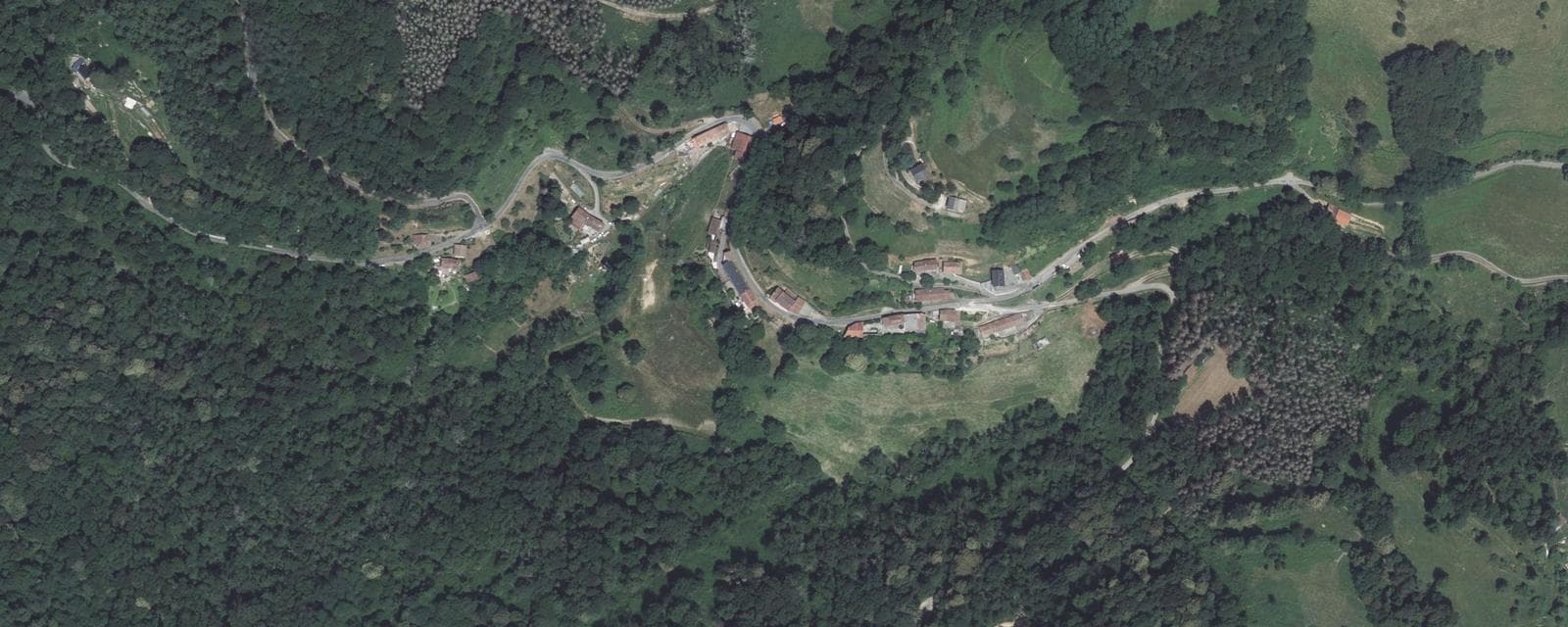Vue aérienne de Erp (Ariège)