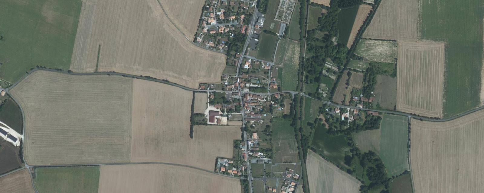 Vue aérienne de Essouvert (Charente-Maritime)