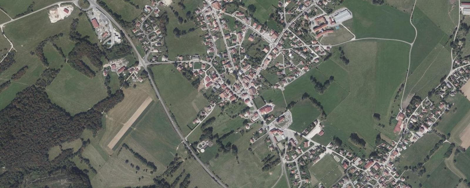 Vue aérienne de Étalans (Doubs)