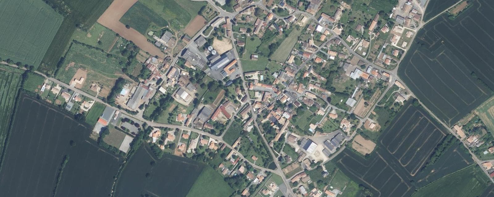 Vue aérienne de Faye-sur-Ardin (Deux-Sèvres)