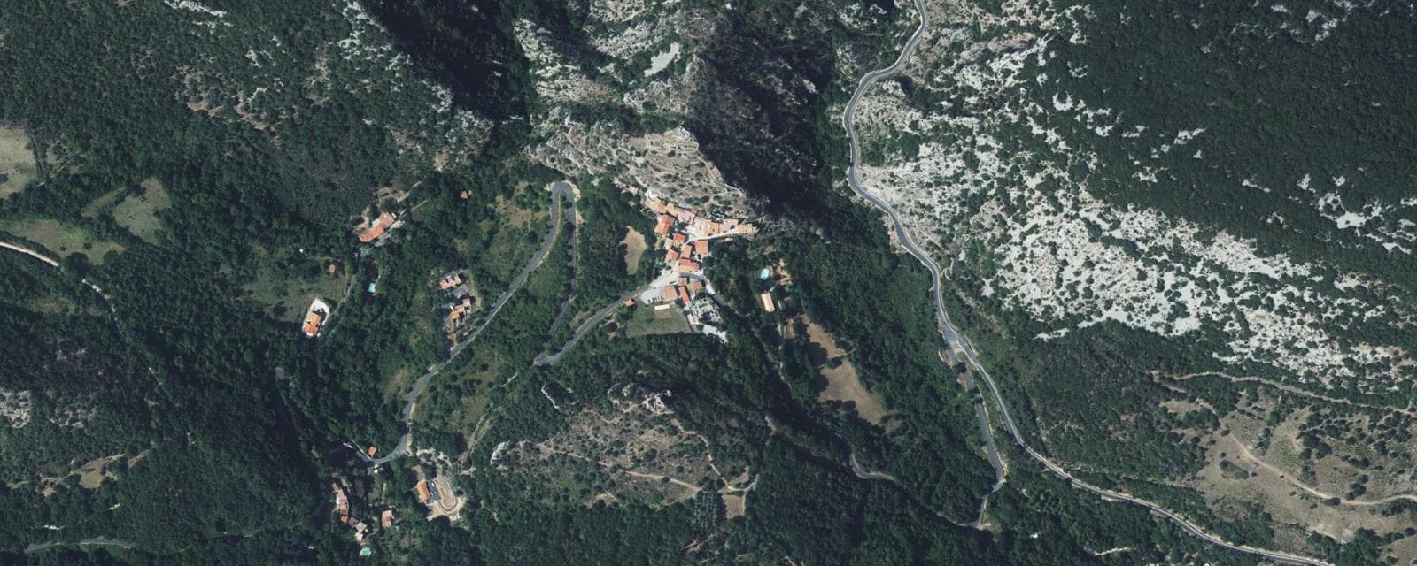 Vue aérienne de Fenouillet (Pyrénées-Orientales)