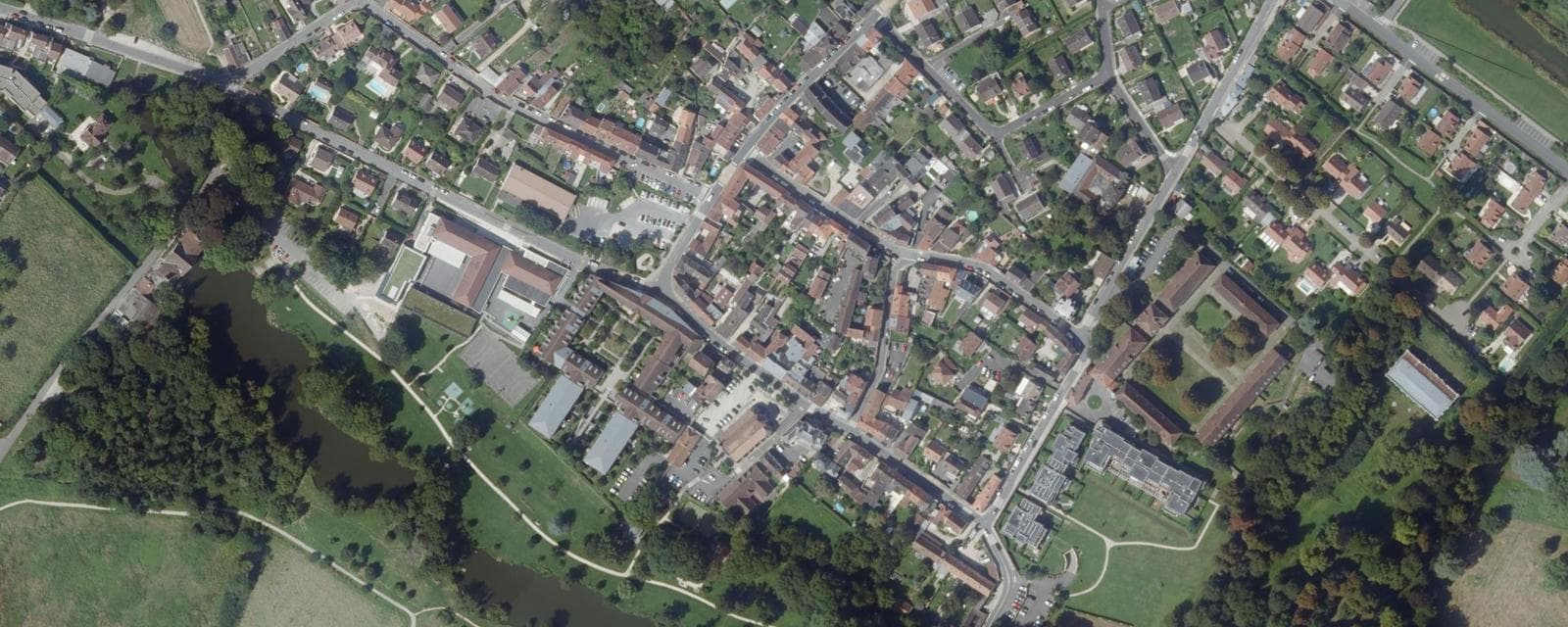 Vue aérienne de Ferrières-en-Brie (Seine-et-Marne)