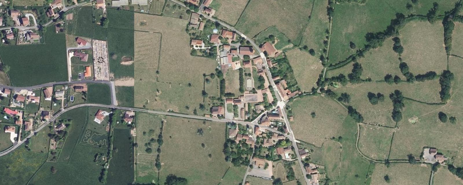 Vue aérienne de Fleury-la-Montagne (Saône-et-Loire)