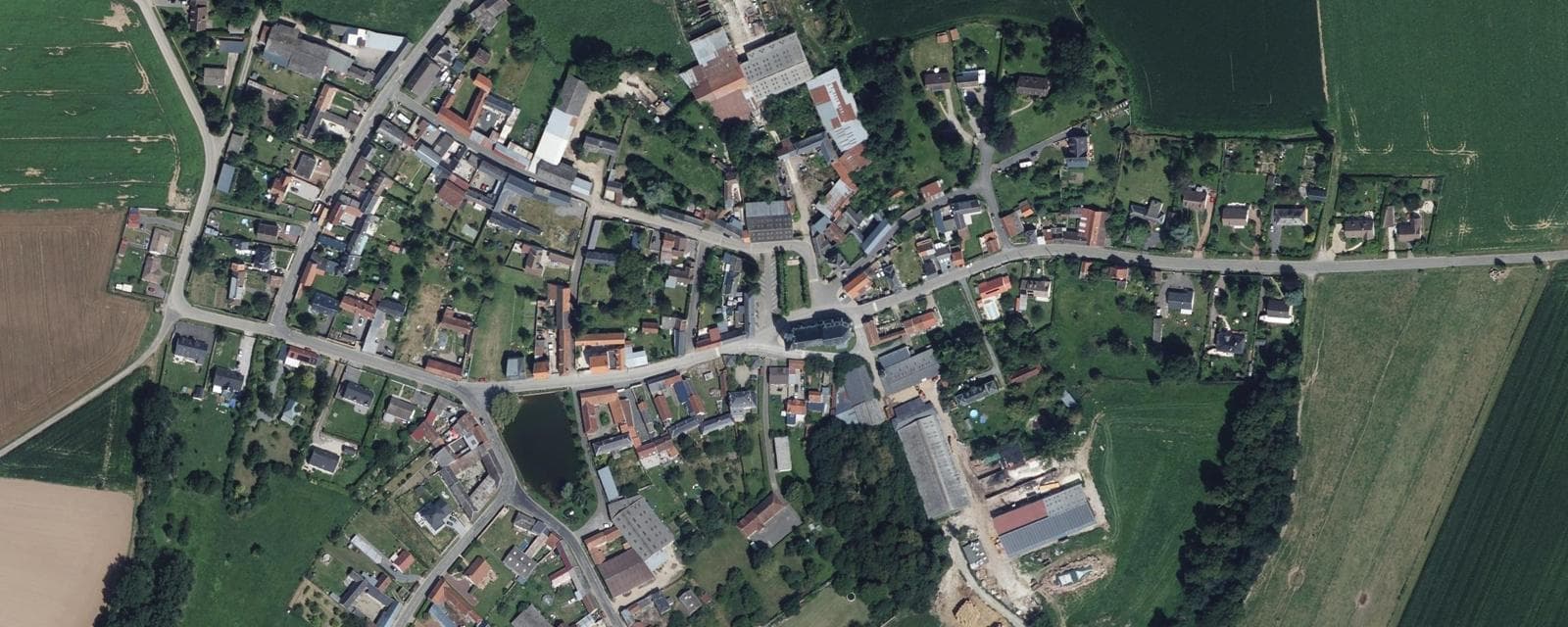 Vue aérienne de Fluy (Somme)