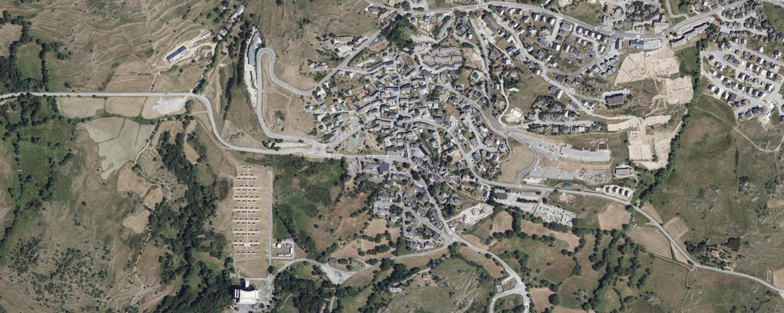 Vue aérienne de Font-Romeu-Odeillo-Via (Pyrénées-Orientales)