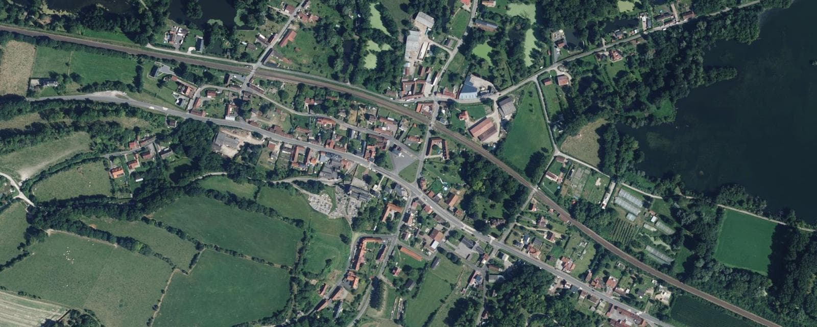 Vue aérienne de Fontaine-sur-Somme (Somme)