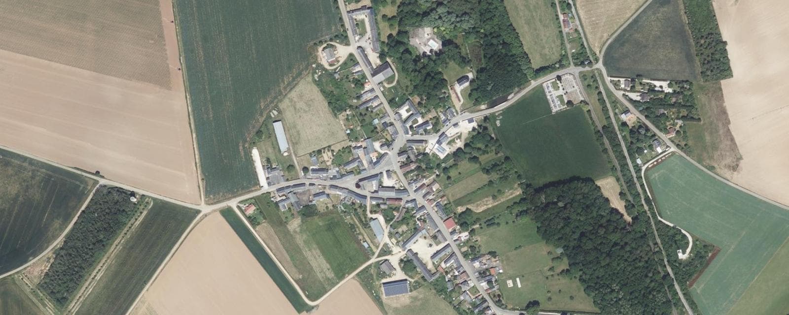 Vue aérienne de Fontenay-sur-Conie (Eure-et-Loir)