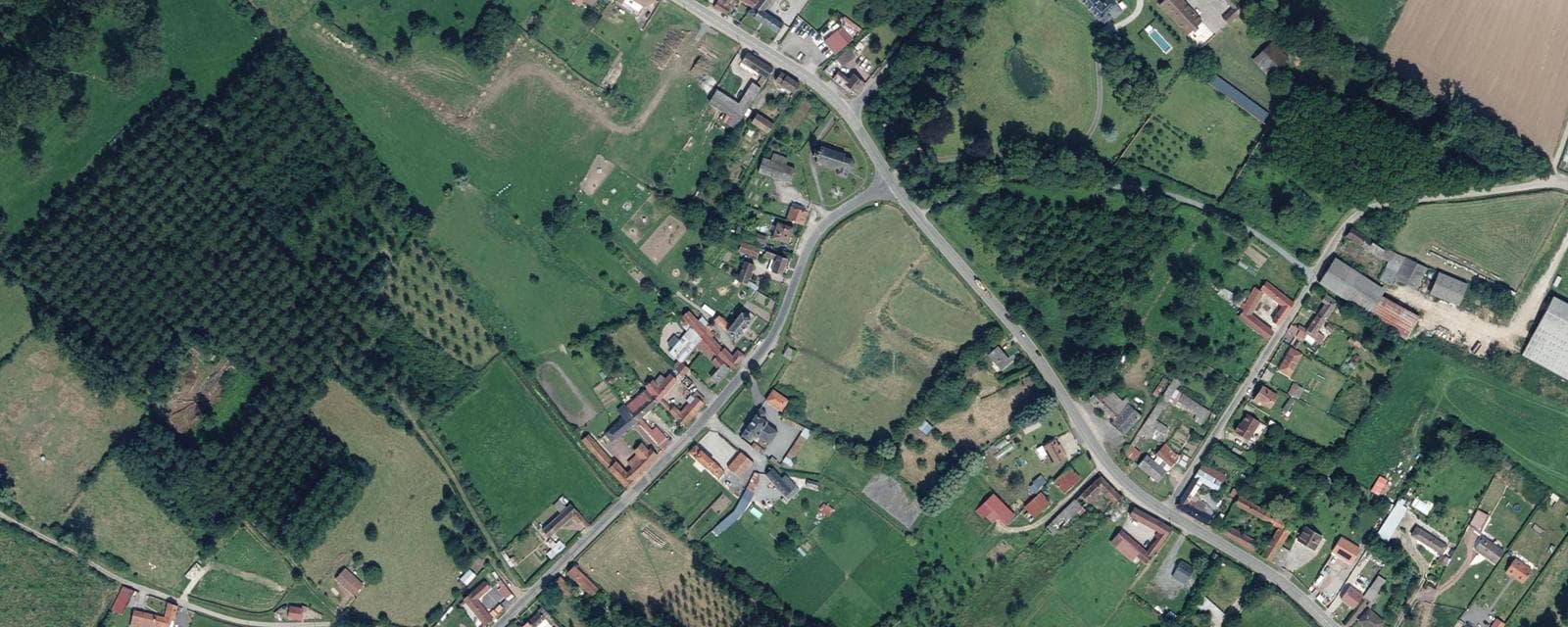 Vue aérienne de Frohen-sur-Authie (Somme)