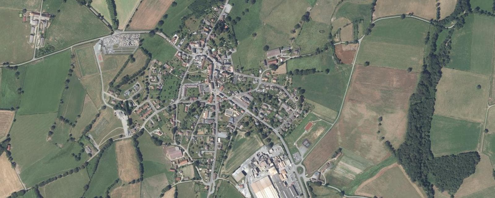 Vue aérienne de Genouillac (Creuse)