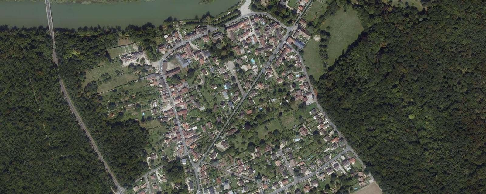 Vue aérienne de Germigny-l'Évêque (Seine-et-Marne)