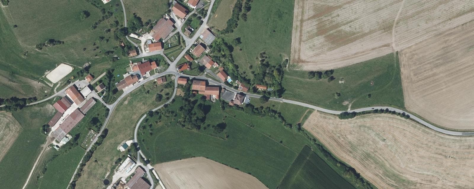 Vue aérienne de Gesnes-en-Argonne (Meuse)