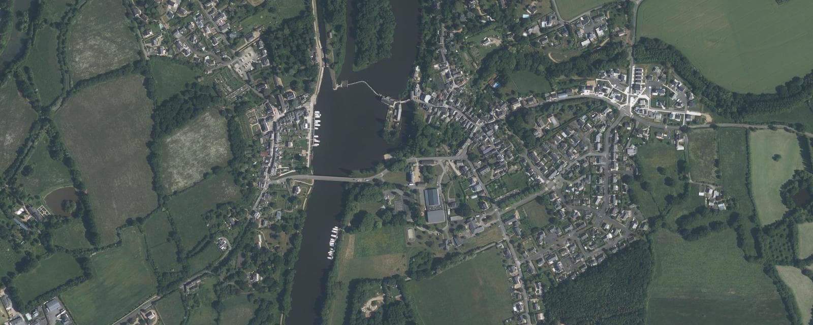 Vue aérienne de Grez-Neuville (Maine-et-Loire)