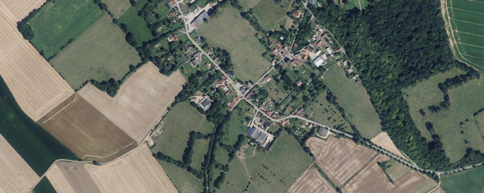 Vue aérienne de Hallencourt (Somme)