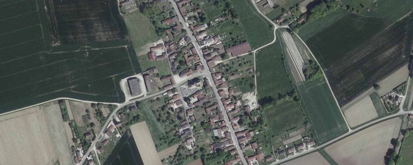 Vue aérienne de Hampigny (Aube)