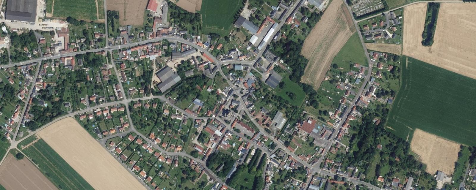 Vue aérienne de Hangest-en-Santerre (Somme)