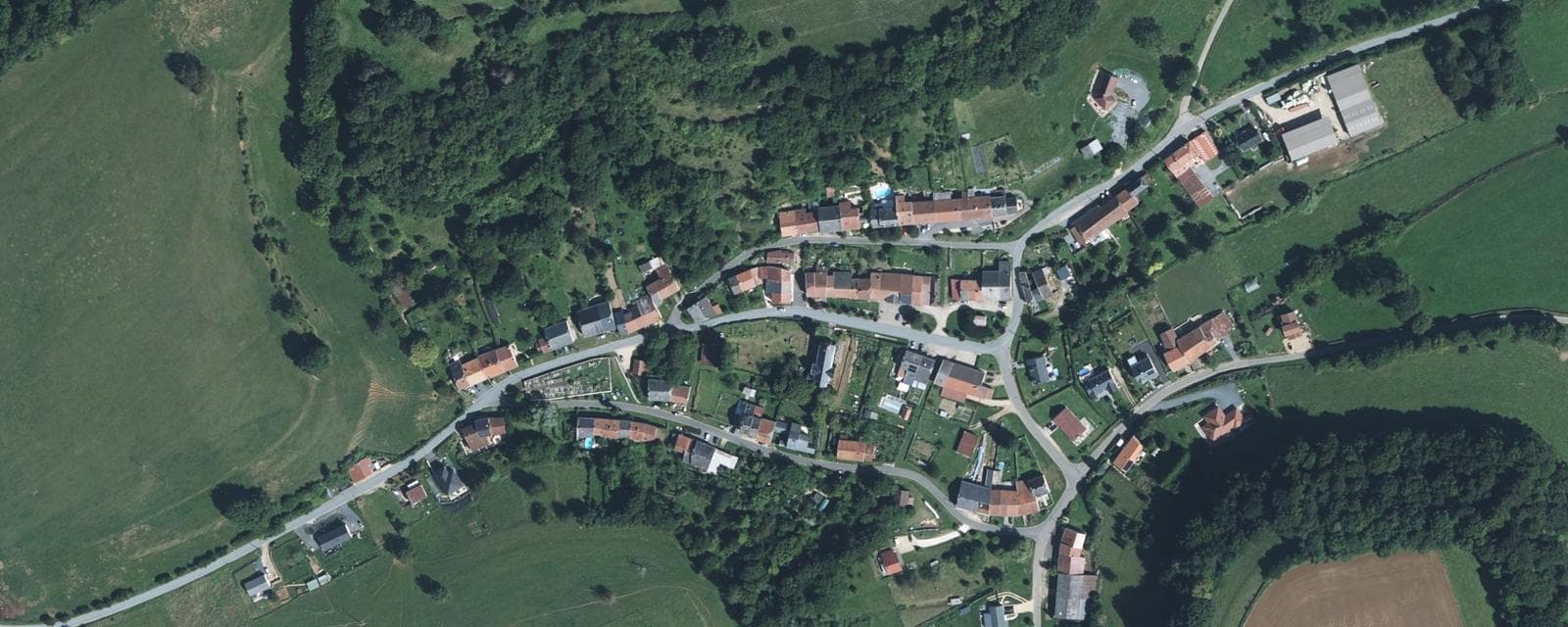 Vue aérienne de Herbeuval (Ardennes)
