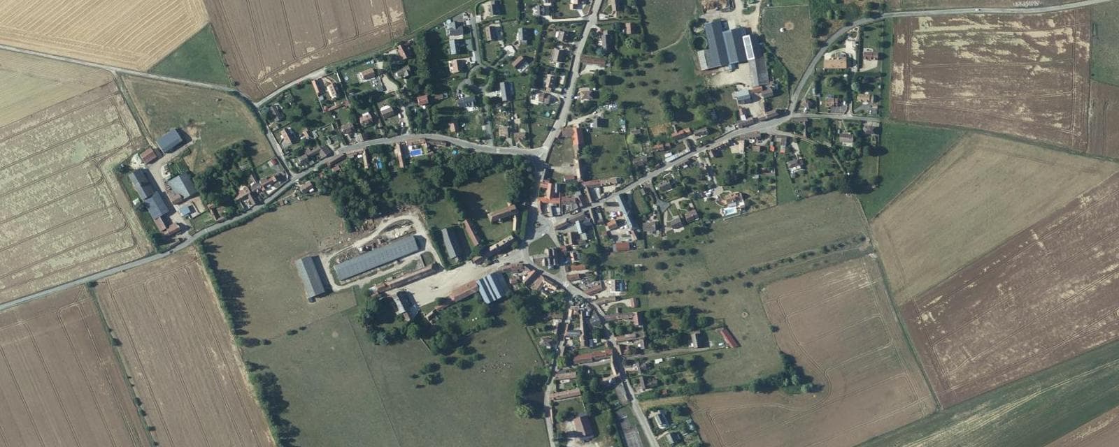 Vue aérienne de Heubécourt-Haricourt (Eure)