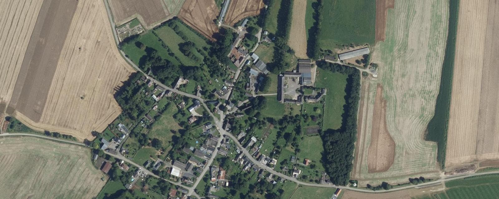 Vue aérienne de Housset (Aisne)