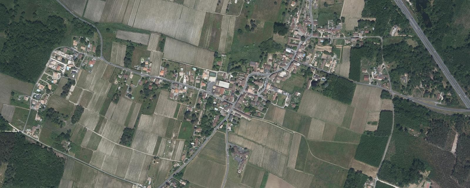 Vue aérienne de Illats (Gironde)