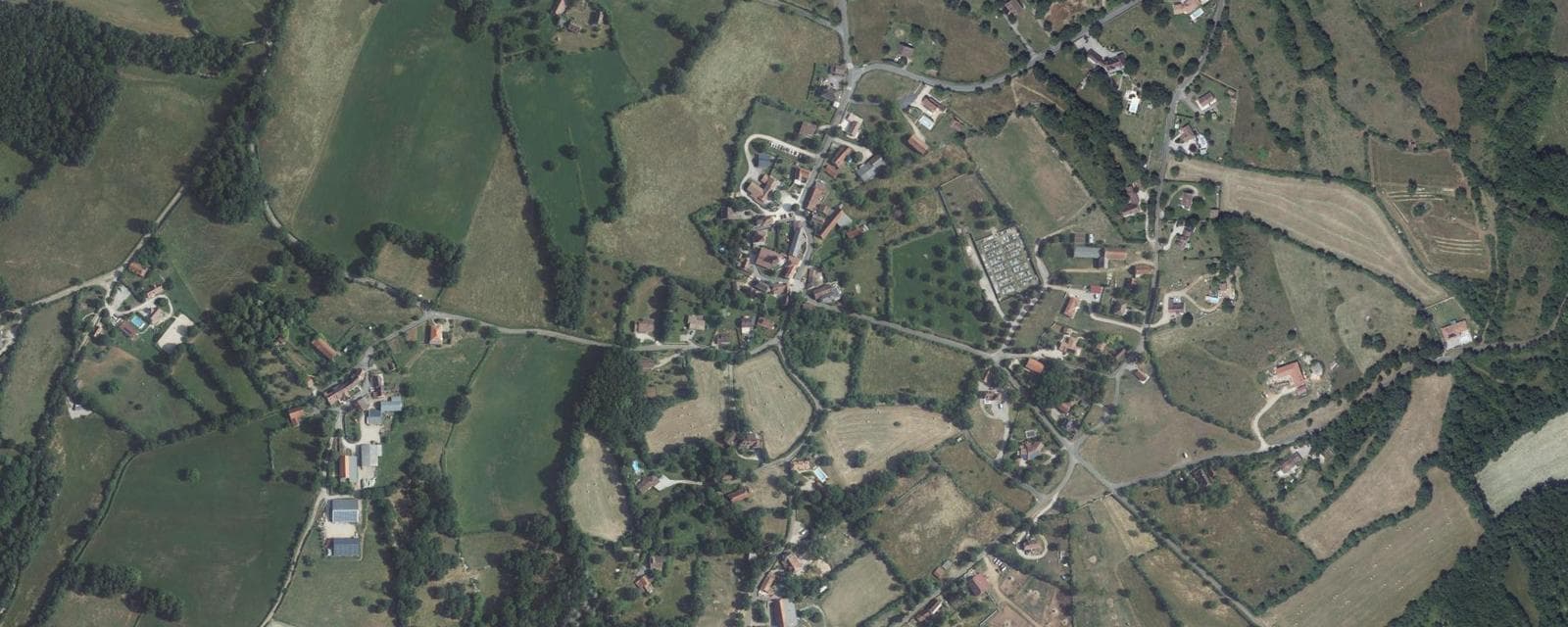 Vue aérienne de Issendolus (Lot)