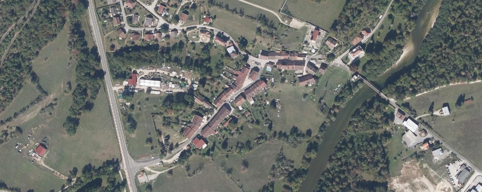 Vue aérienne de Jeurre (Jura)