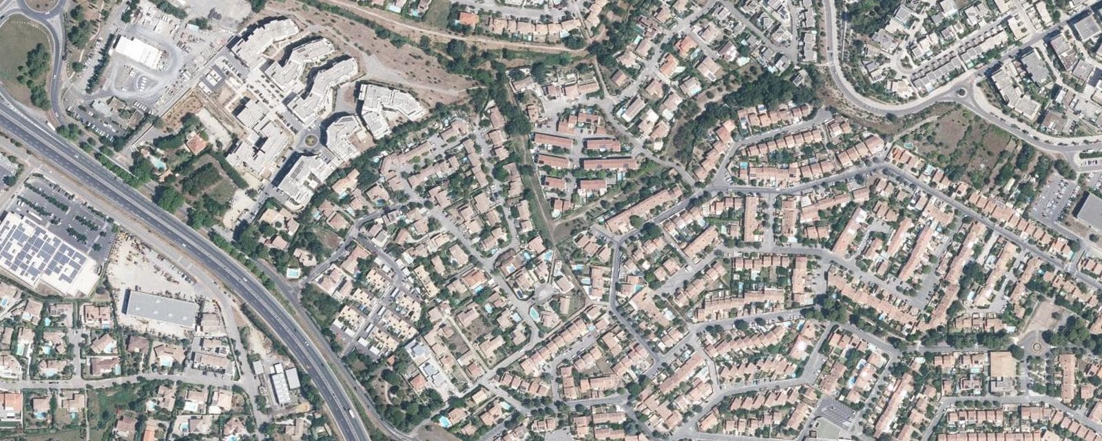 Vue aérienne de Juvignac (Hérault)