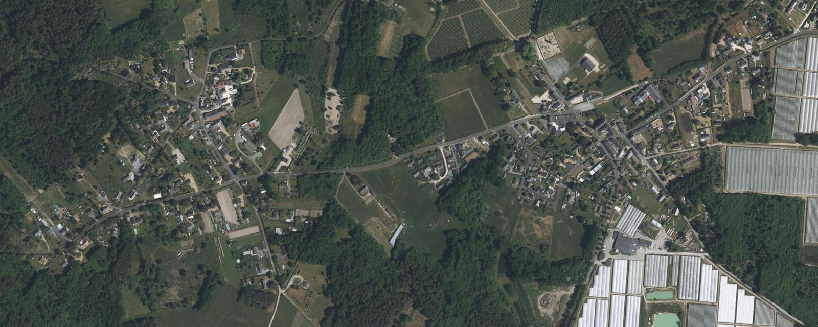 Vue aérienne de La Breille-les-Pins (Maine-et-Loire)