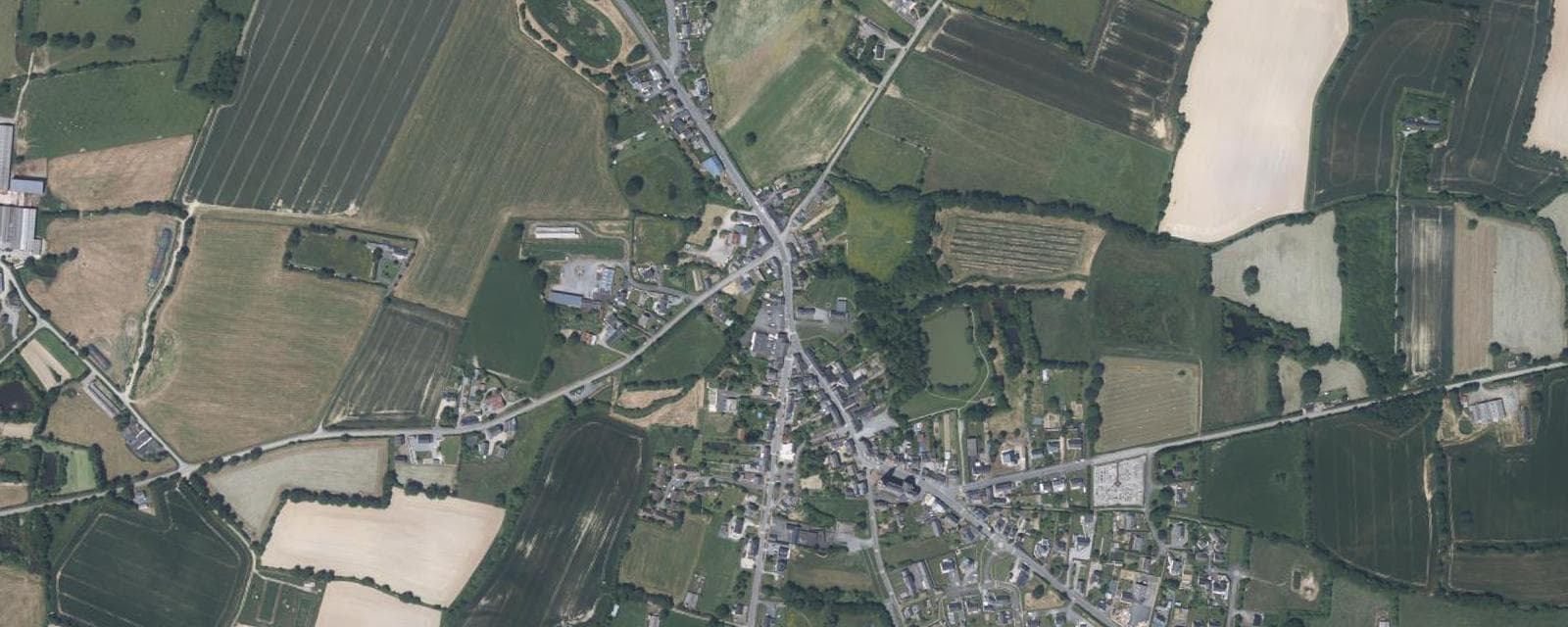 Vue aérienne de La Chapelle-Glain (Loire-Atlantique)
