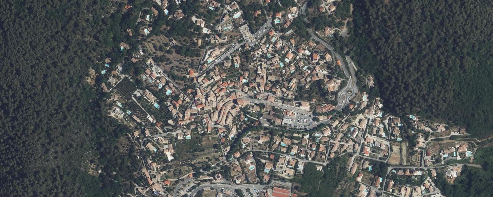 Vue aérienne de La Gaude (Alpes-Maritimes)