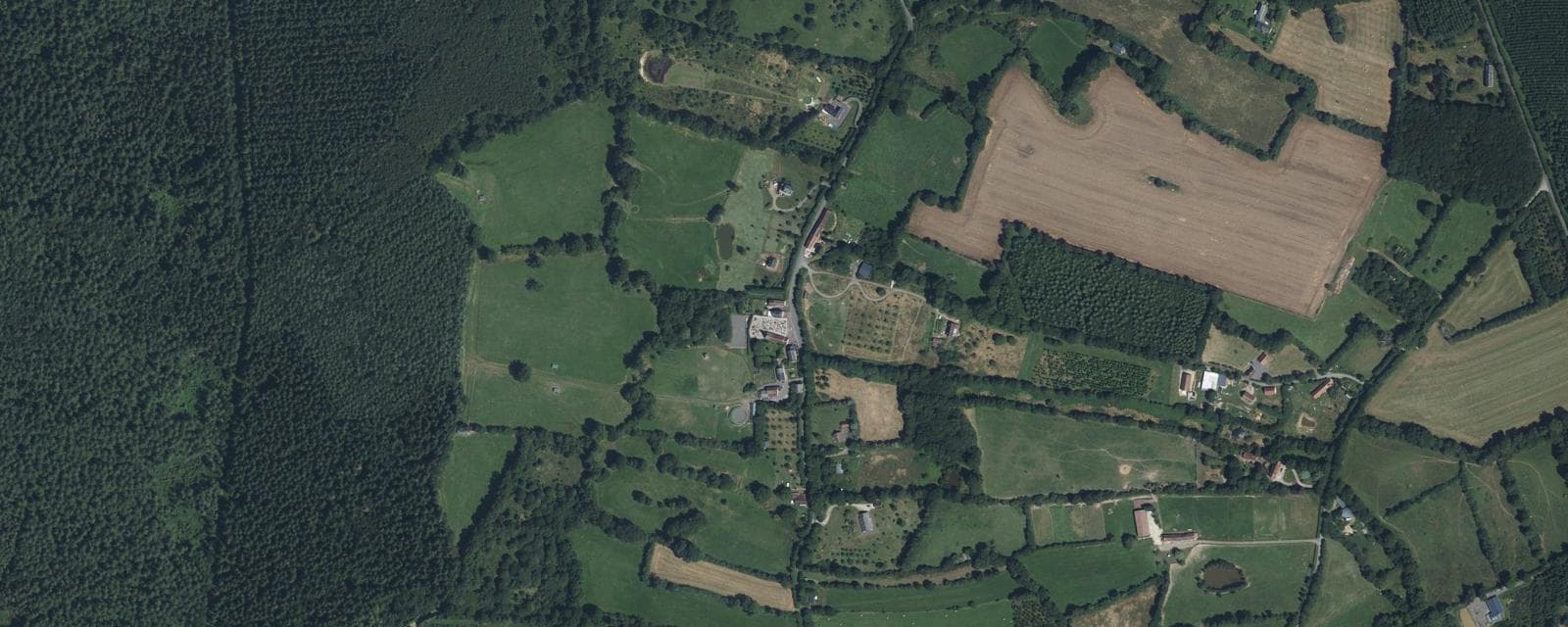 Vue aérienne de La Lande-de-Goult (Orne)