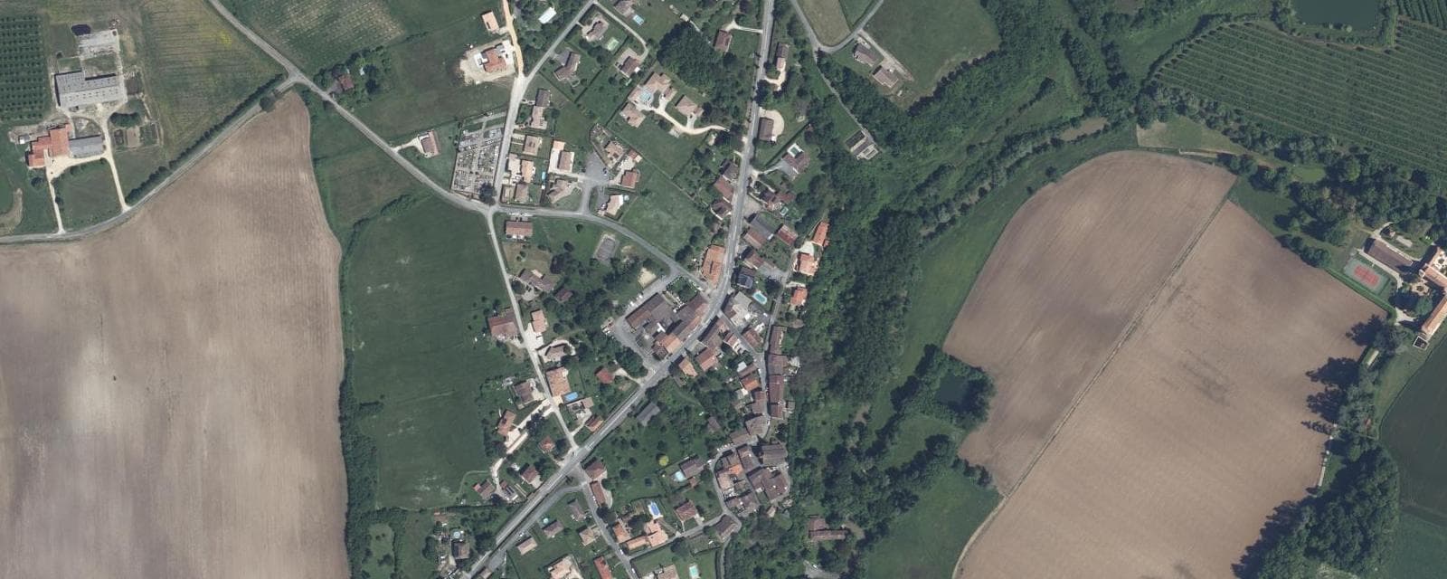 Vue aérienne de La Sauvetat-sur-Lède (Lot-et-Garonne)