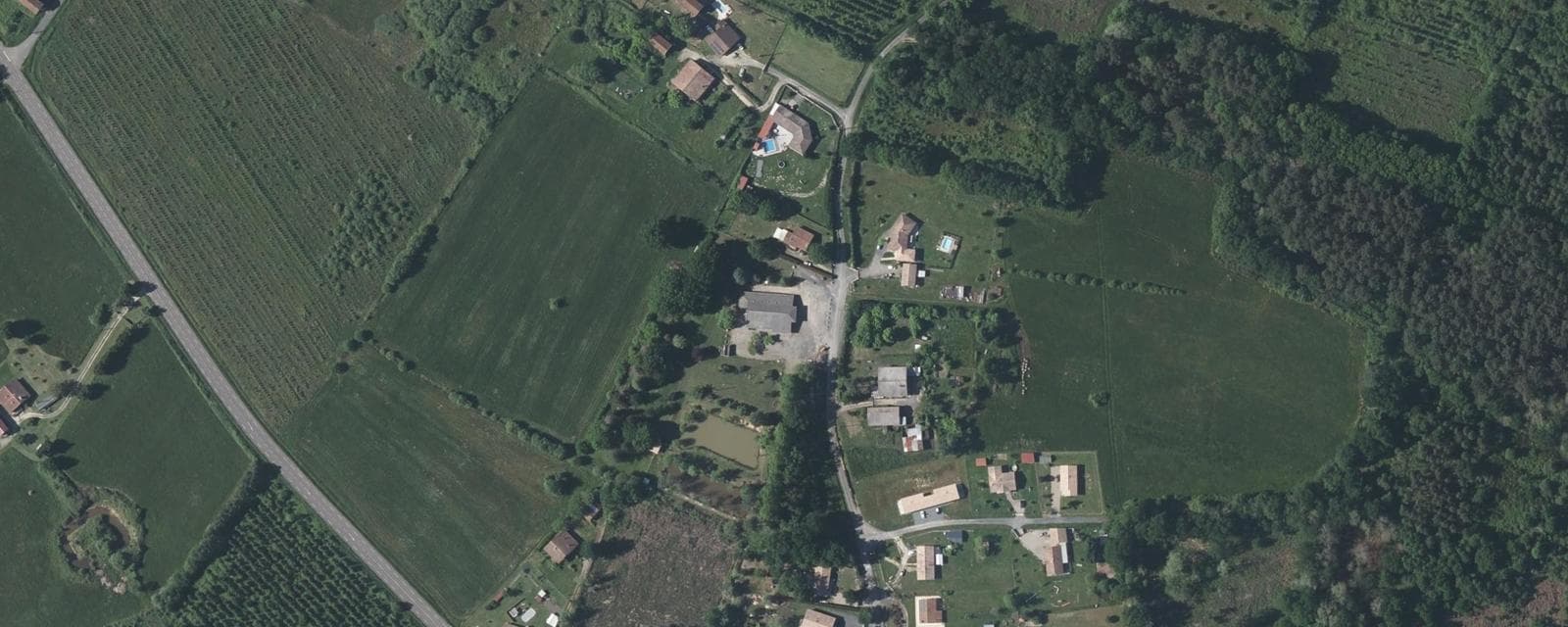 Vue aérienne de Labescau (Gironde)