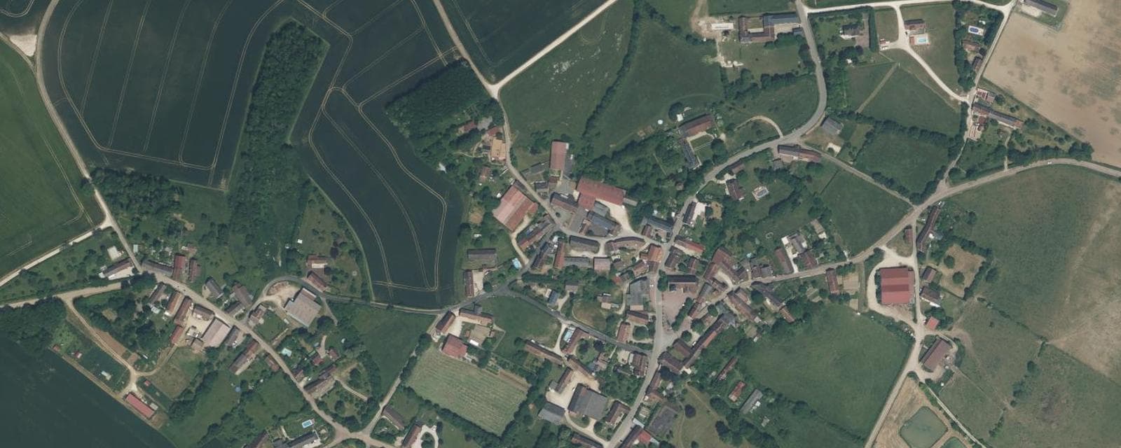 Vue aérienne de Lain (Yonne)