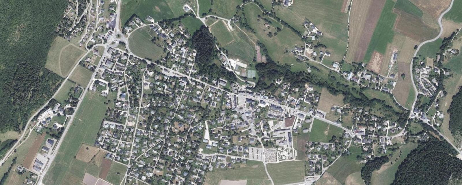 Vue aérienne de Lans-en-Vercors (Isère)