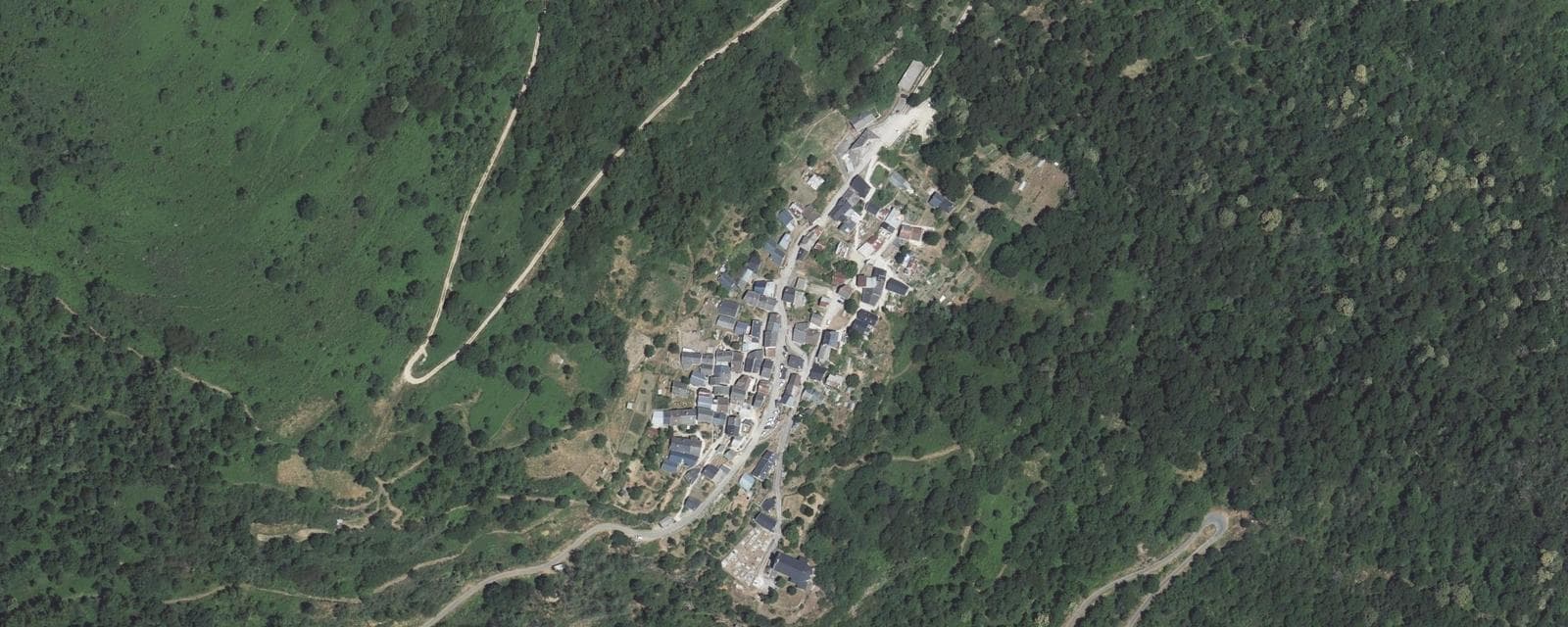 Vue aérienne de Lapège (Ariège)