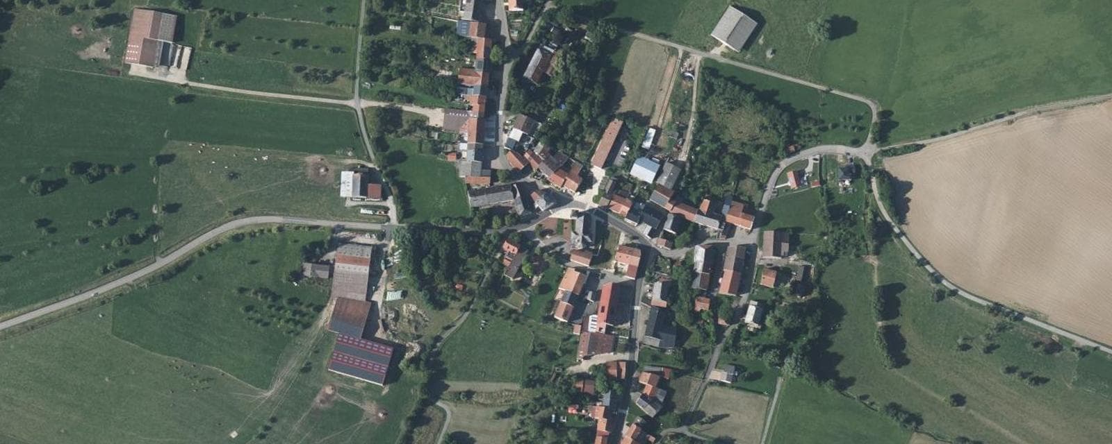 Vue aérienne de Launstroff (Moselle)