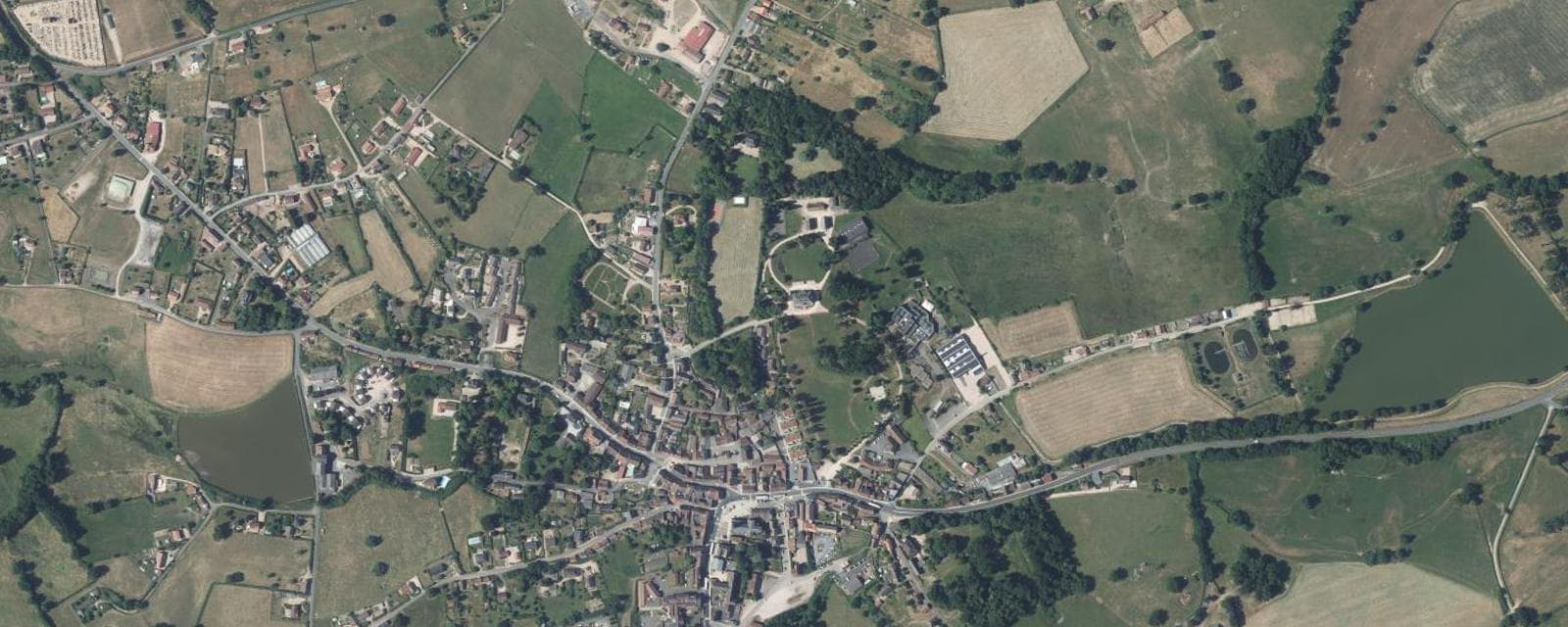Vue aérienne de Le Donjon (Allier)