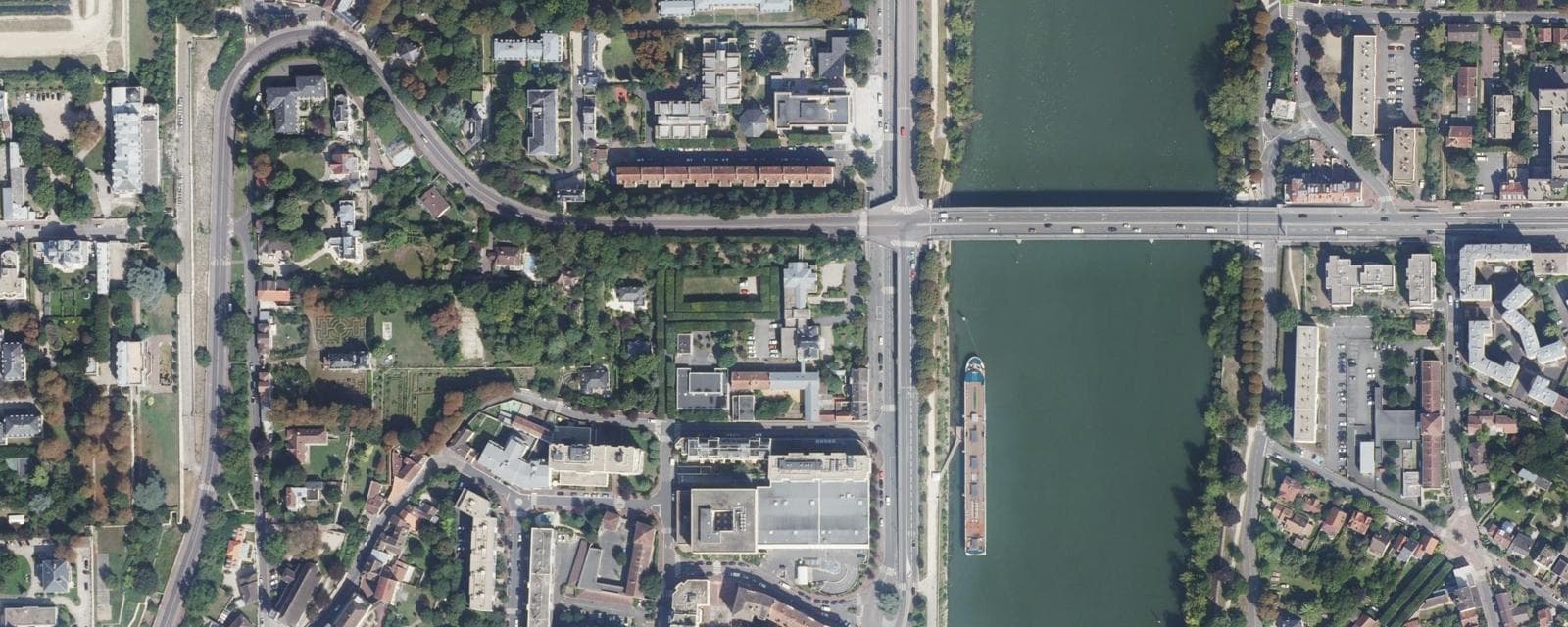 Vue aérienne de Le Pecq (Yvelines)