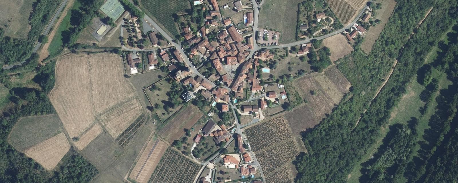Vue aérienne de Légny (Rhône)