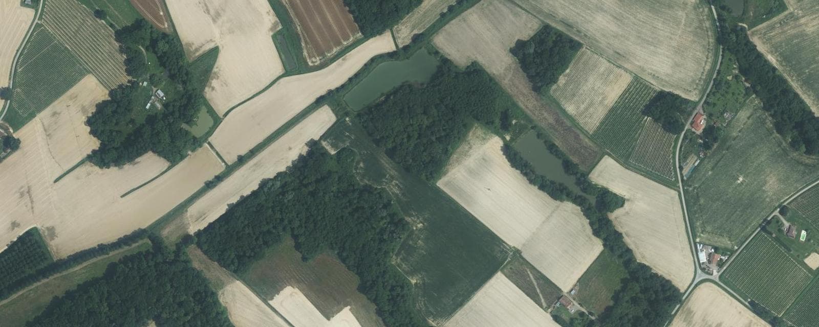 Vue aérienne de Lelin-Lapujolle (Gers)