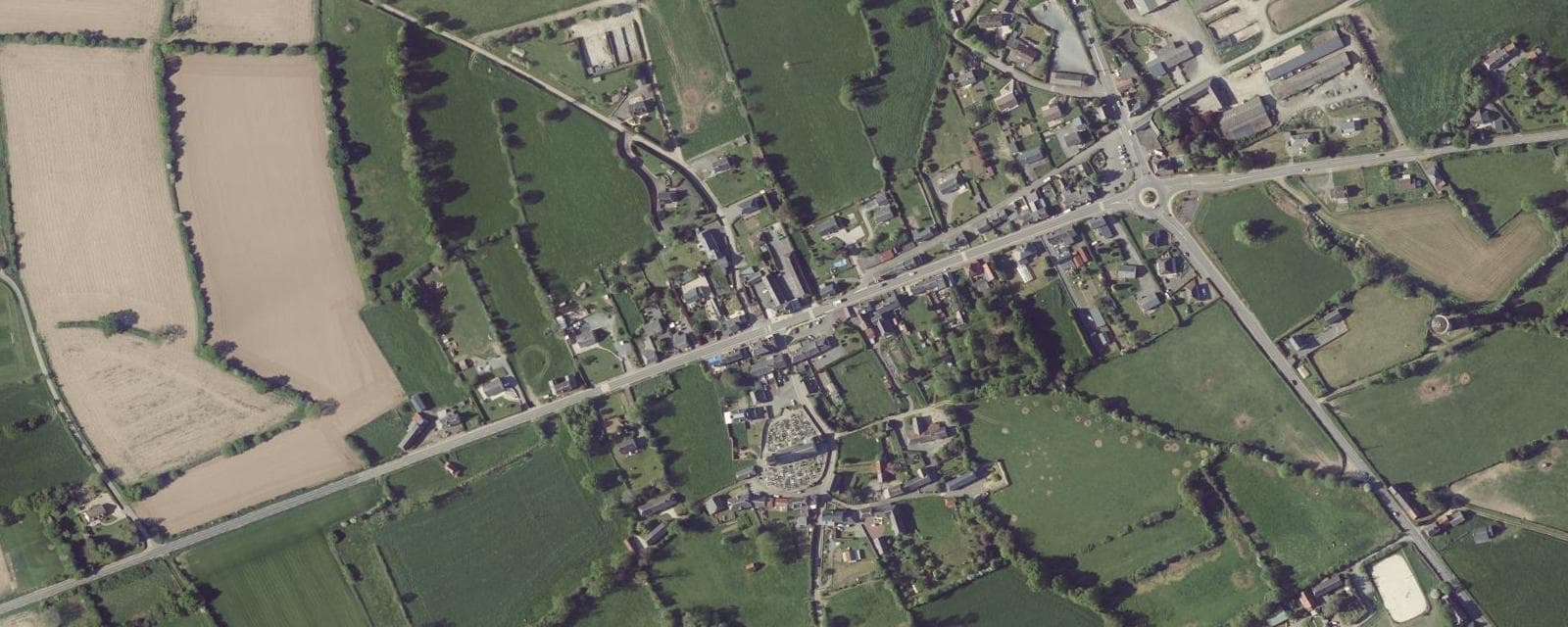Vue aérienne de Lengronne (Manche)