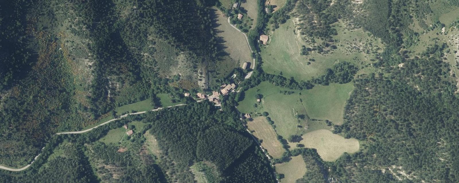 Vue aérienne de Les Tonils (Drôme)