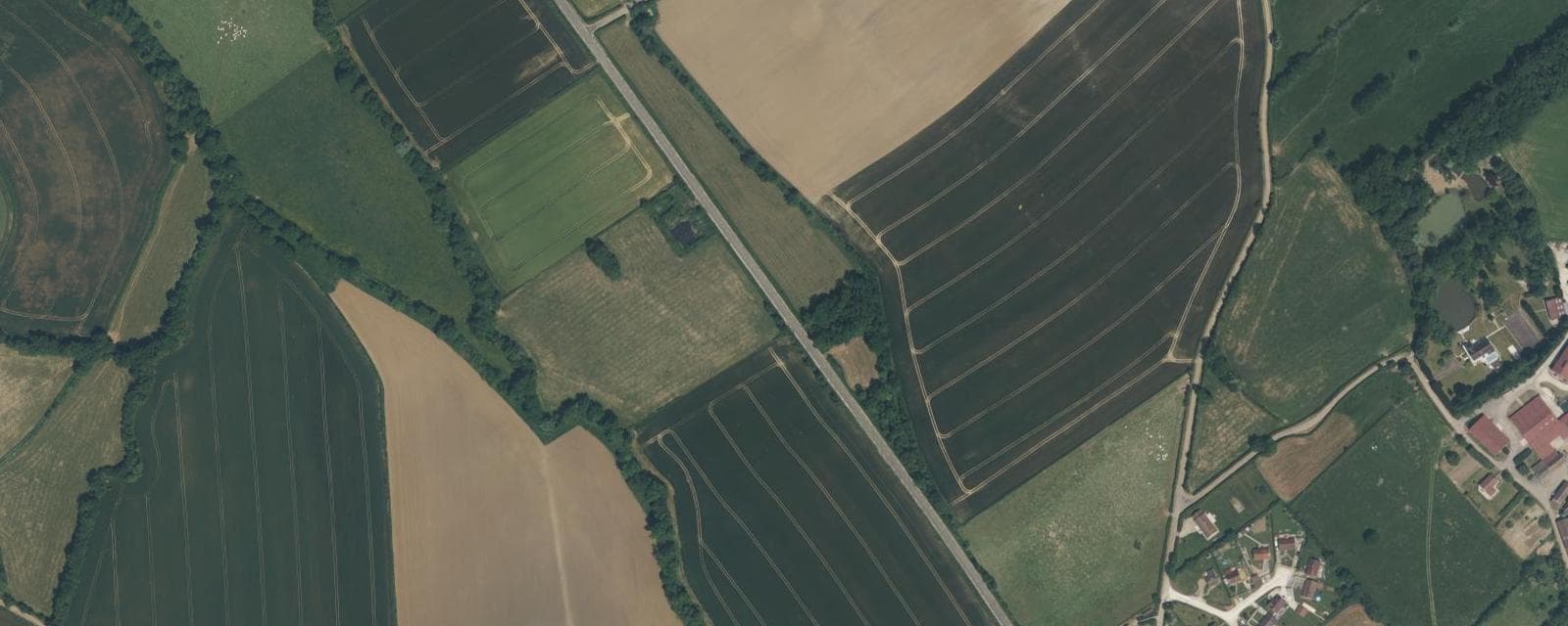 Vue aérienne de Leugny (Yonne)
