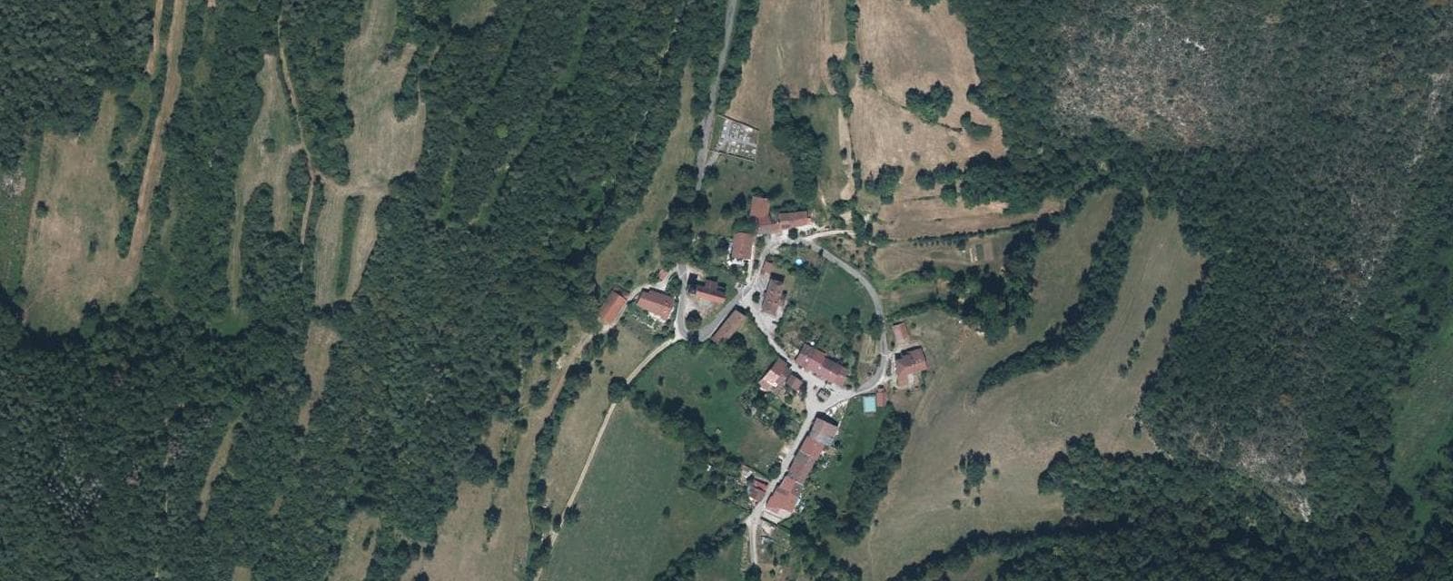 Vue aérienne de Leyssard (Ain)