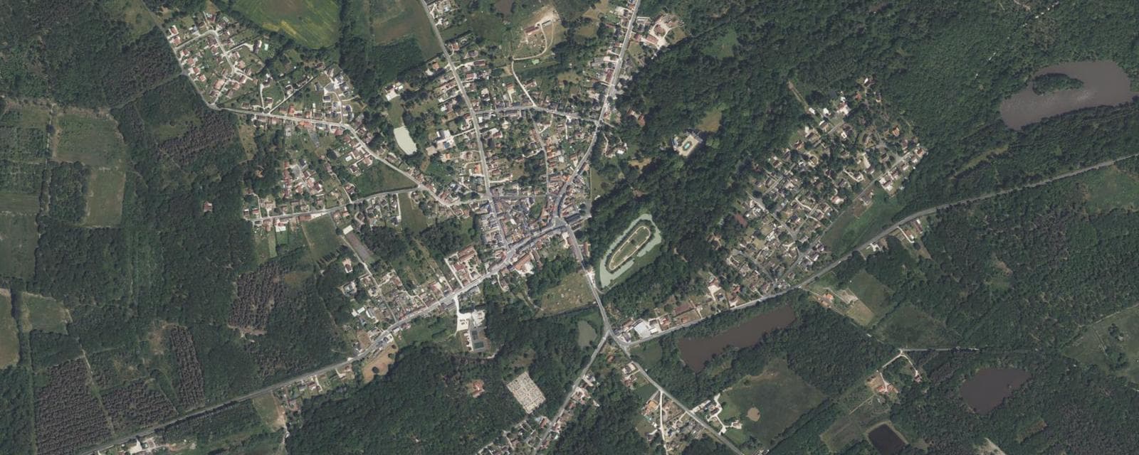 Vue aérienne de Ligny-le-Ribault (Loiret)