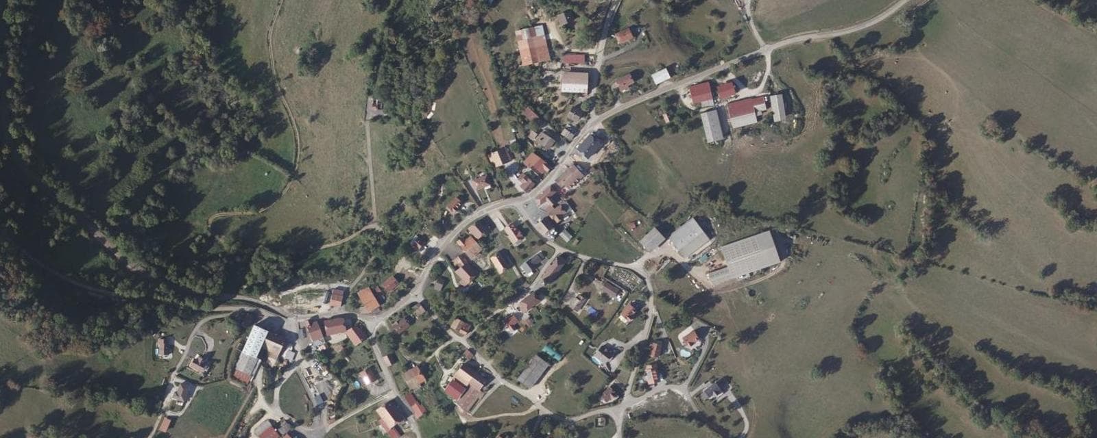 Vue aérienne de Lomont-sur-Crête (Doubs)
