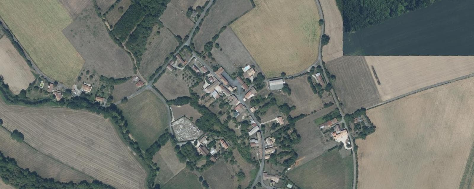 Vue aérienne de Londigny (Charente)